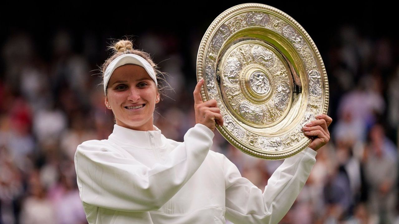 A ex-campeã de Wimbledon Vondrousova foi suspensa por quatro anos por recusar um teste antidoping