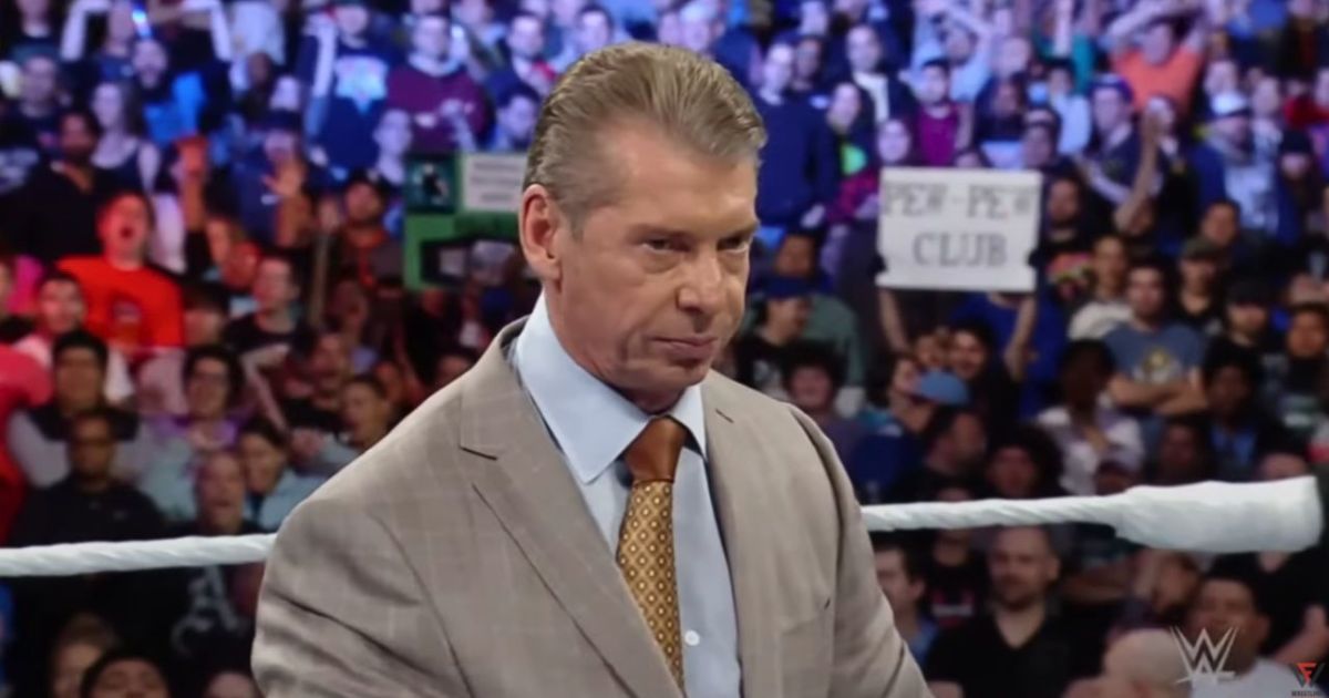 A ex-estrela da WWE saiu do roteiro após renovar a promoção de Vince McMahon