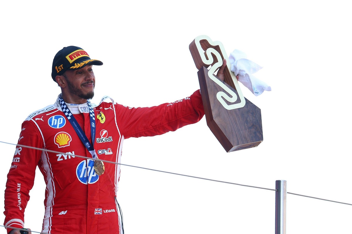 A opinião de Wolff sobre o renascimento da Ferrari de Hamilton: “Talvez a garota ajude”