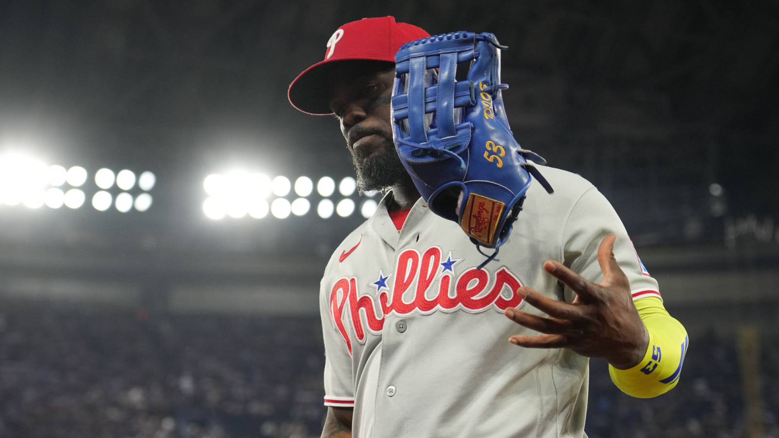 Adolis Garcia, dos Phillies, será submetido a uma cirurgia no final da temporada