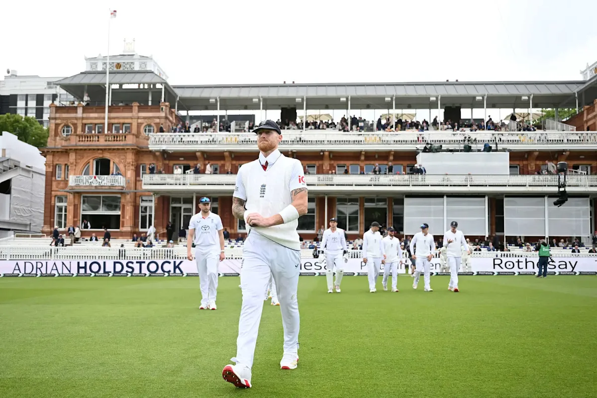 Ben Stokes provavelmente retornará como capitão para o 3º teste, apesar da investigação em andamento na boate