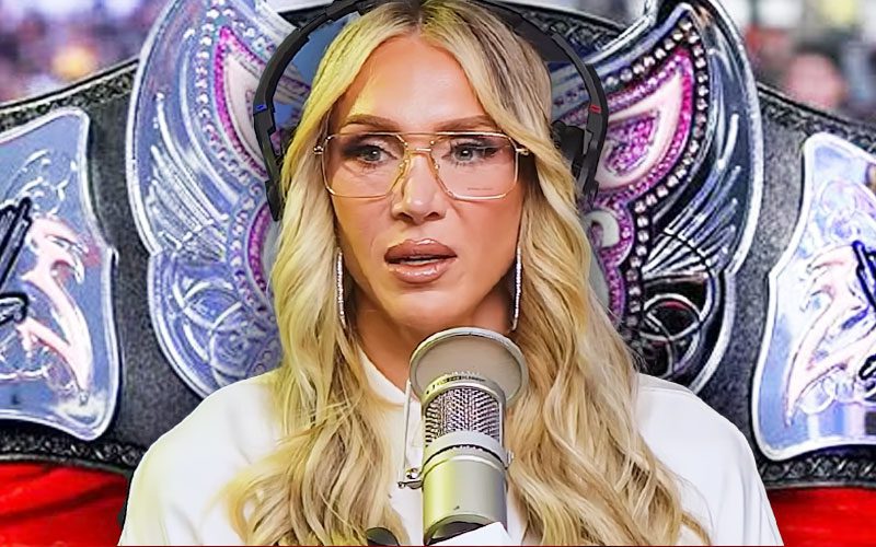 Charlotte Flair chama a atenção dos fãs que ainda odeiam a Era do Campeonato das Divas