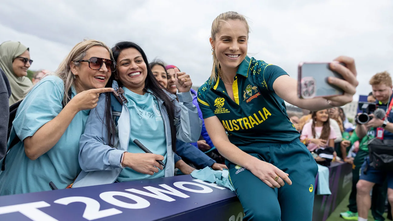 Copa do Mundo Feminina T20 de 2026 - Sophie Molineux pede que a Austrália jogue com liberdade na tentativa de recuperar o título