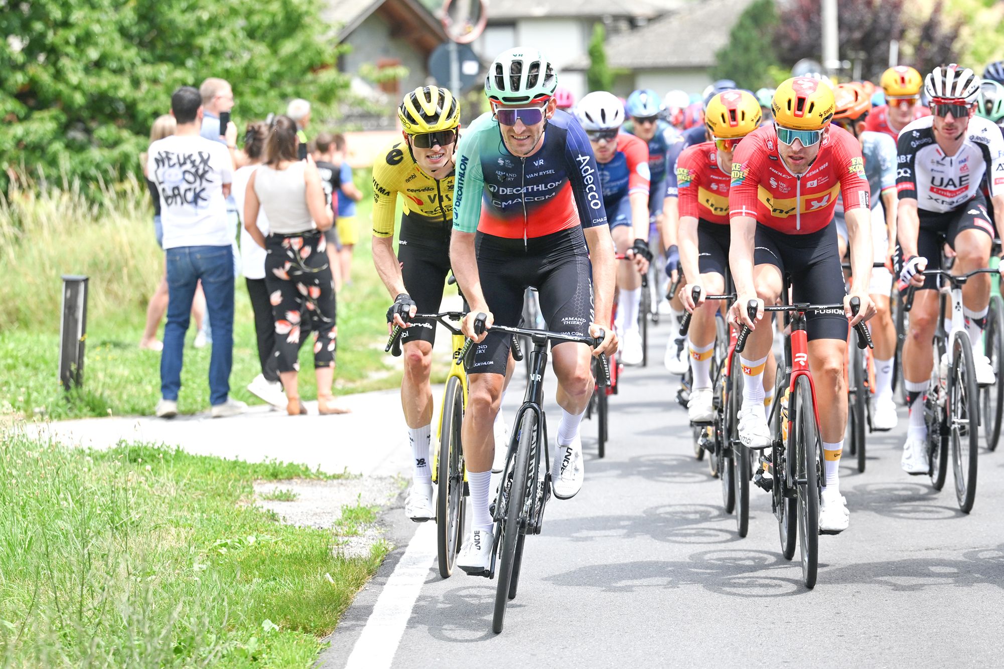 'Espero estar no início do Tour de France se esta semana correr bem' - Tiesj Benoot finalmente faz sua estreia no Decathlon-CMA CGM Tour de Suisse
