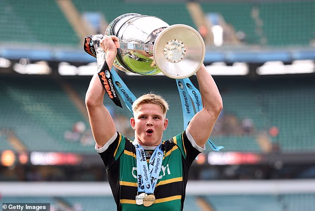 Henry Pollock ajudou a levar o Northampton Saints à glória final do Prem Rugby