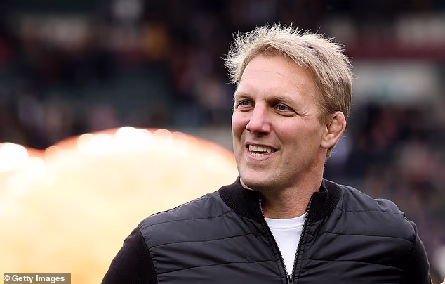 Lewis Moody confirmou a notícia de seu diagnóstico de doença do neurônio motor (MND) no ano passado