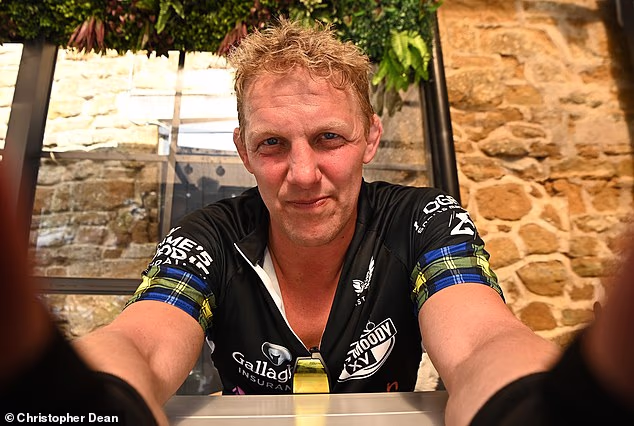 O vencedor da Copa do Mundo da Inglaterra, Lewis Moody, foi diagnosticado com MND e está arrecadando dinheiro para encontrar uma cura para a doença