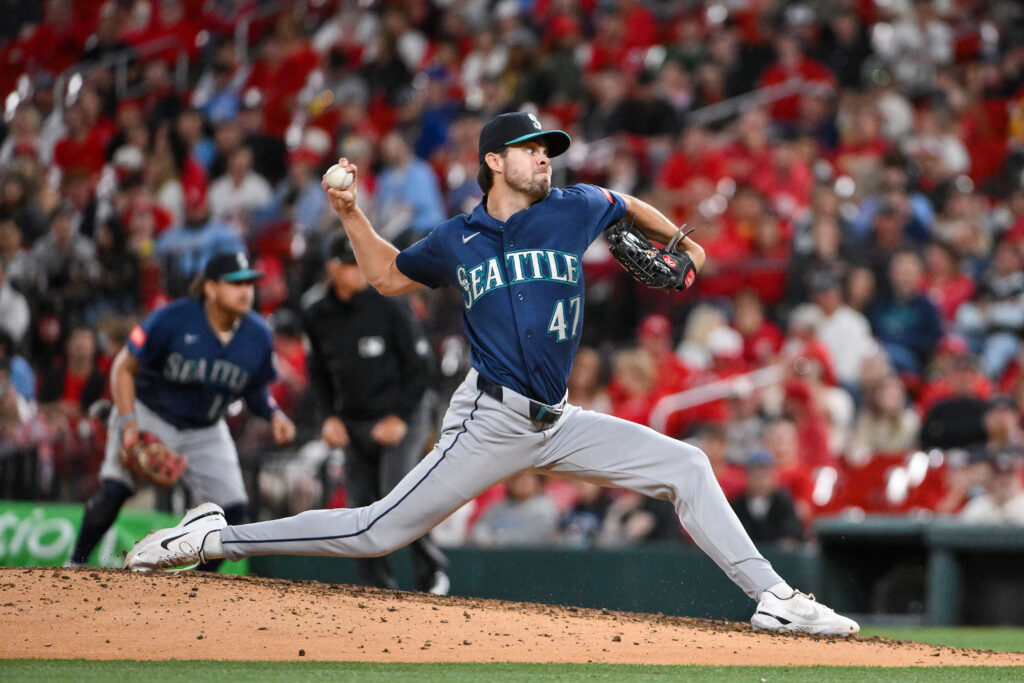 Mariners colocam Matt Brash em IL com Lat Strain