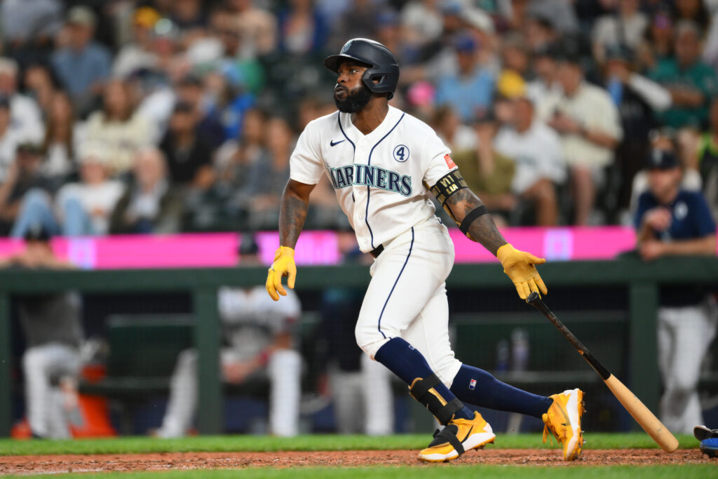 Mariners colocam Randy Arozarena na lista de lesionados