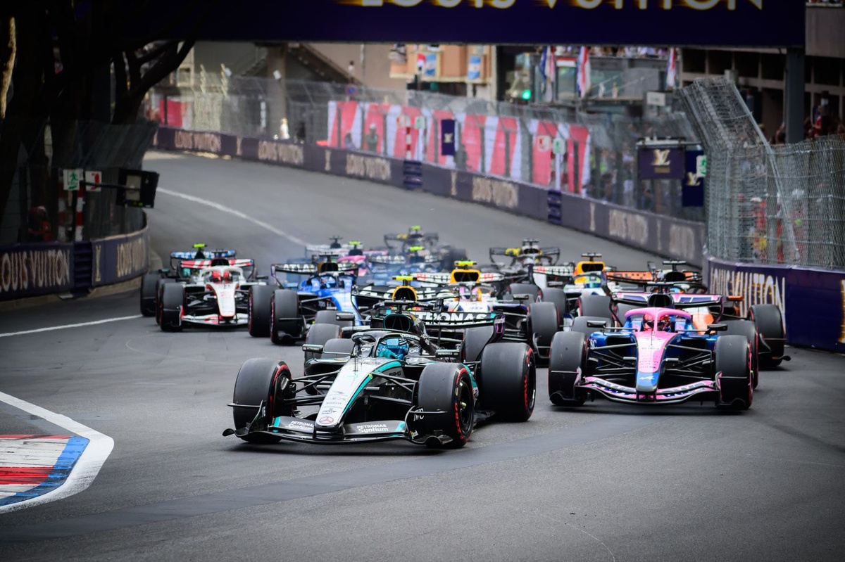 Mercedes concedeu uma audiência da FIA sobre a penalidade de Russell no GP de Mônaco