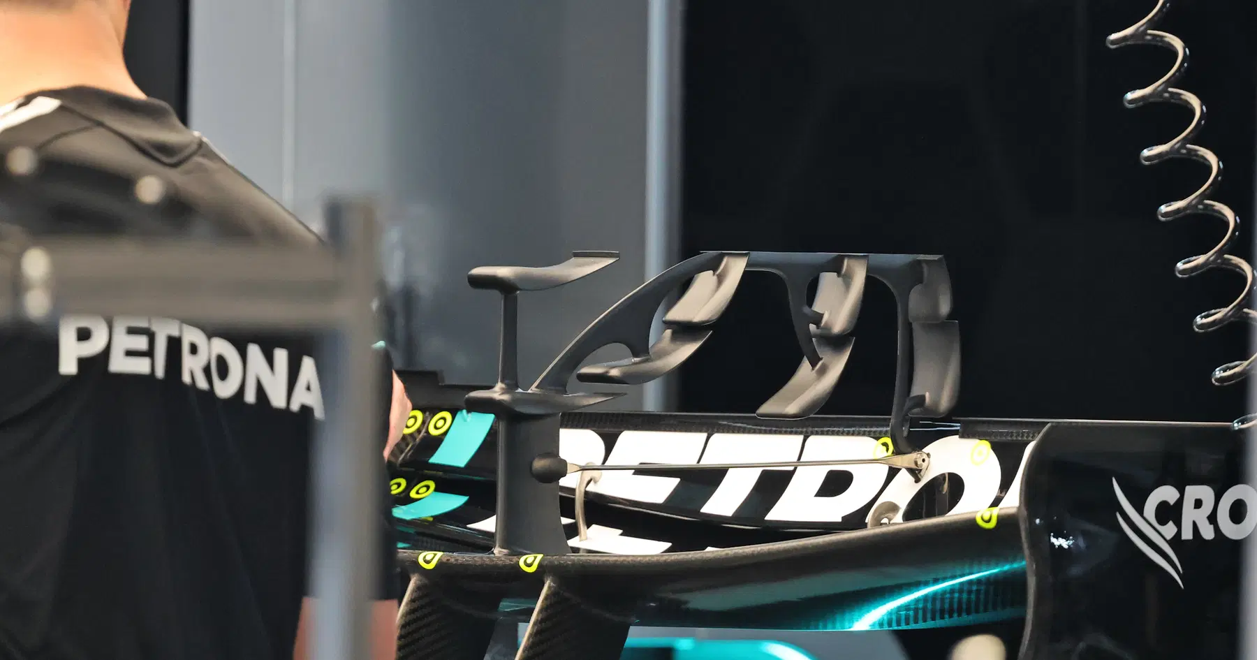 Mercedes e Red Bull revelam truque inteligente enquanto Max Verstappen rejeita novo acordo - RacingNews365 Review