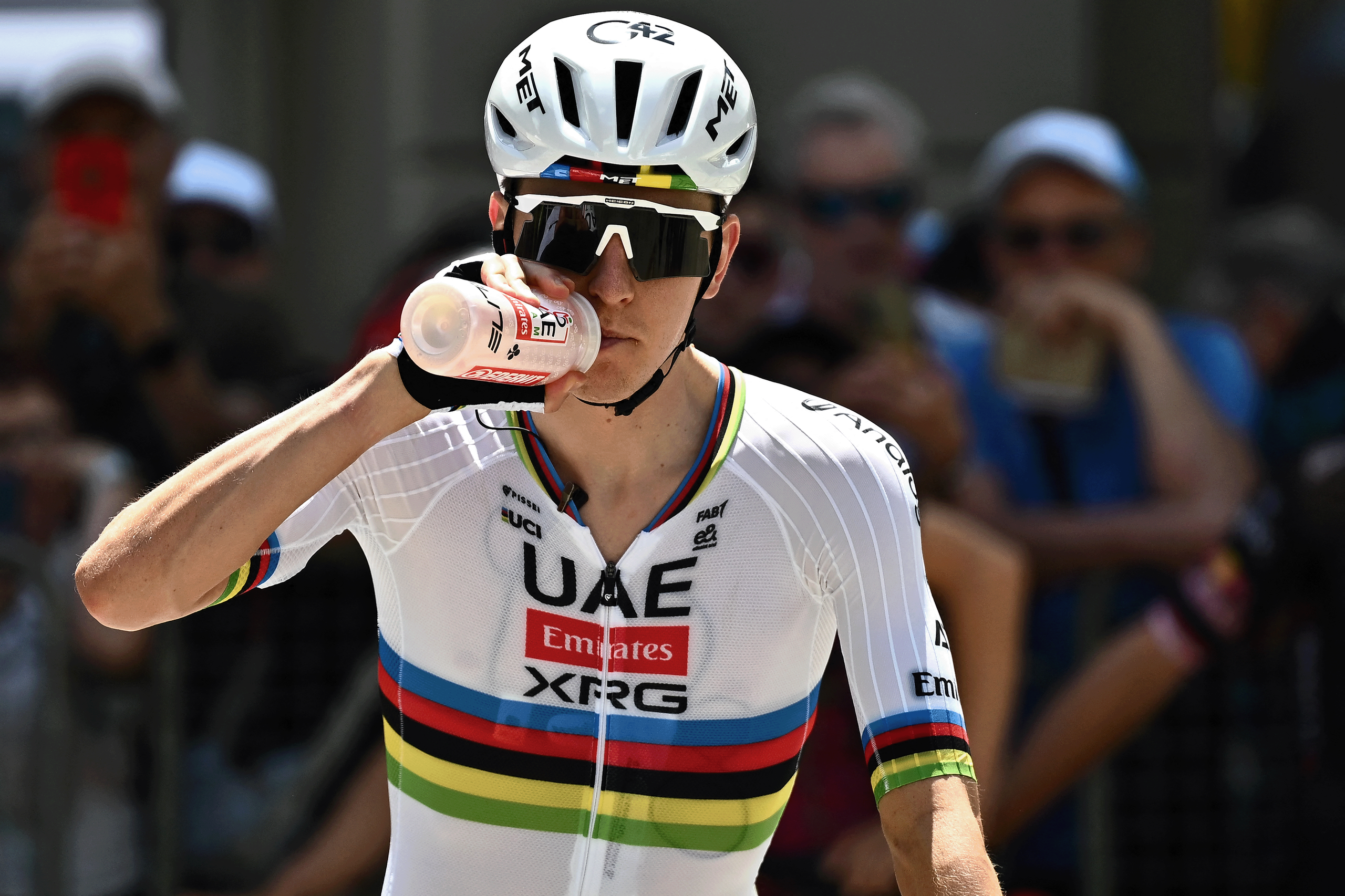 'Não devemos nos estressar muito com um ou dois quilos em um ciclista' - Tadej Pogačar não tem problemas com seu peso antes do Tour de France, diz Matxin dos Emirados Árabes Unidos