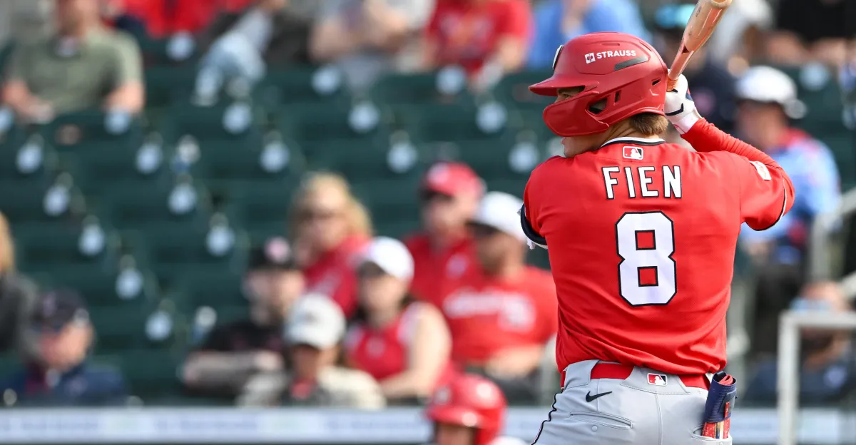 O Washington Nationals transformou Gavin Fien em outfielder