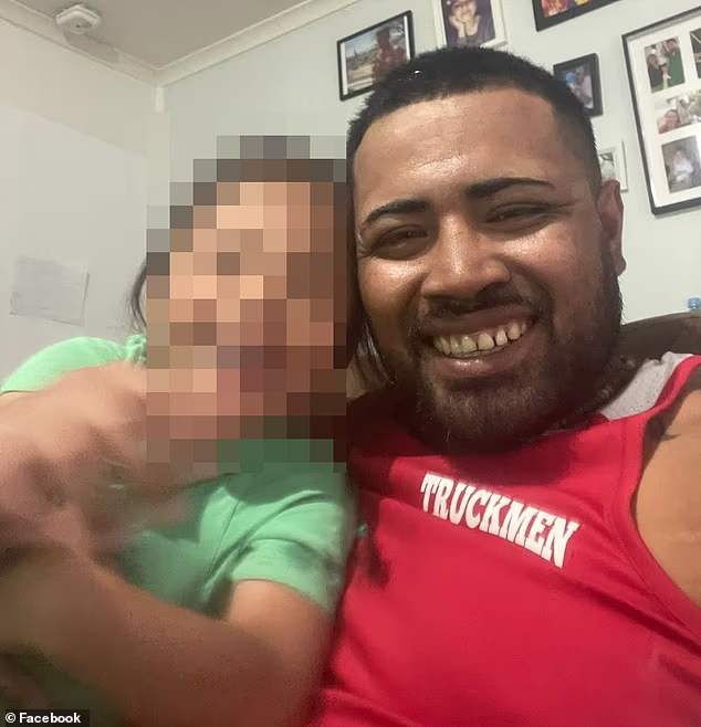 Lua Soana'i (foto) desmaiou no estacionamento do Jamison Oval em Canberra no sábado, após dois jogos de rugby