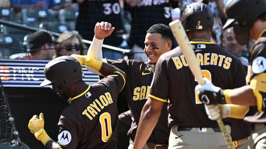 O primeiro home run da carreira de Samad Taylor, 5 Padres no total venceram Orioles