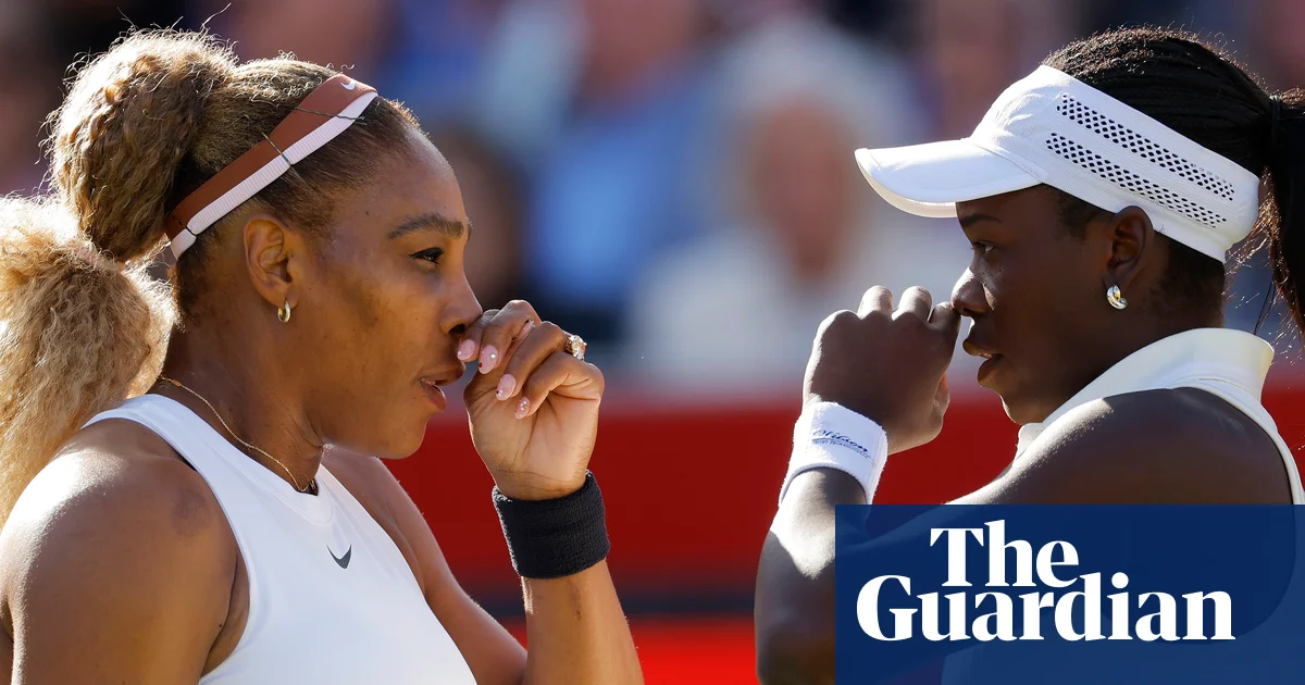 O retorno de Serena Williams termina prematuramente no Queen's Club devido à lesão de Mbok | Tênis