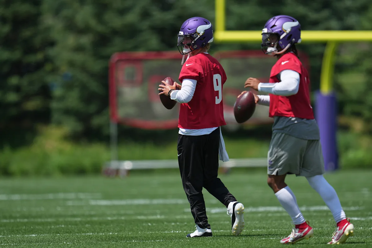 Os Vikings começam o campo de treinamento com a troca Murray-McCarthy QB antes de nomear o titular