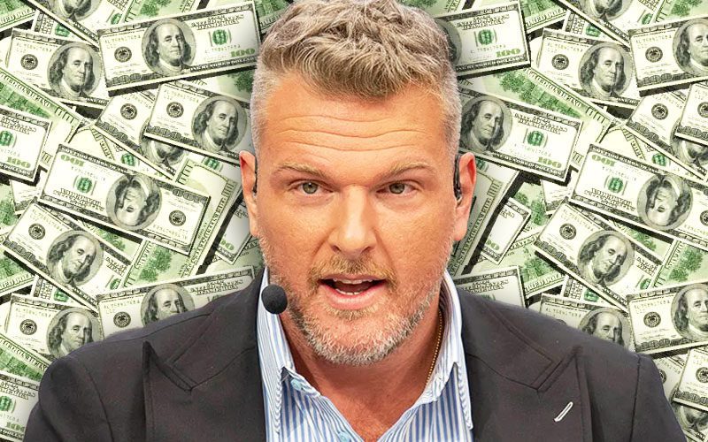 Pat McAfee negocia acordo de US$ 60 milhões com ESPN após saída da WWE