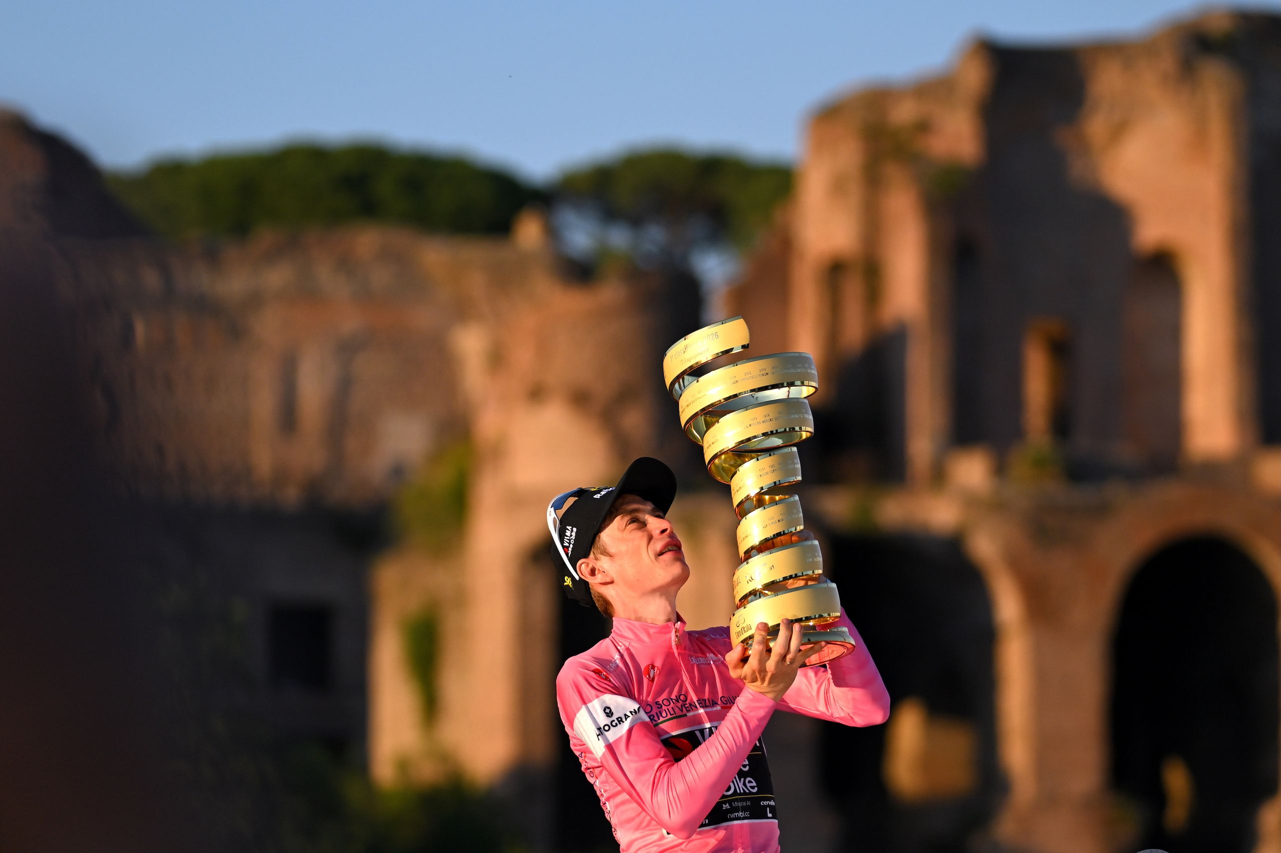 Pilotos que venceram todos os três Grand Tours