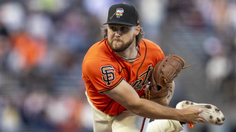 Por que a MLB emitiu um aviso depois que os jogadores do Giants escreveram versículos bíblicos nos bonés da Pride Night