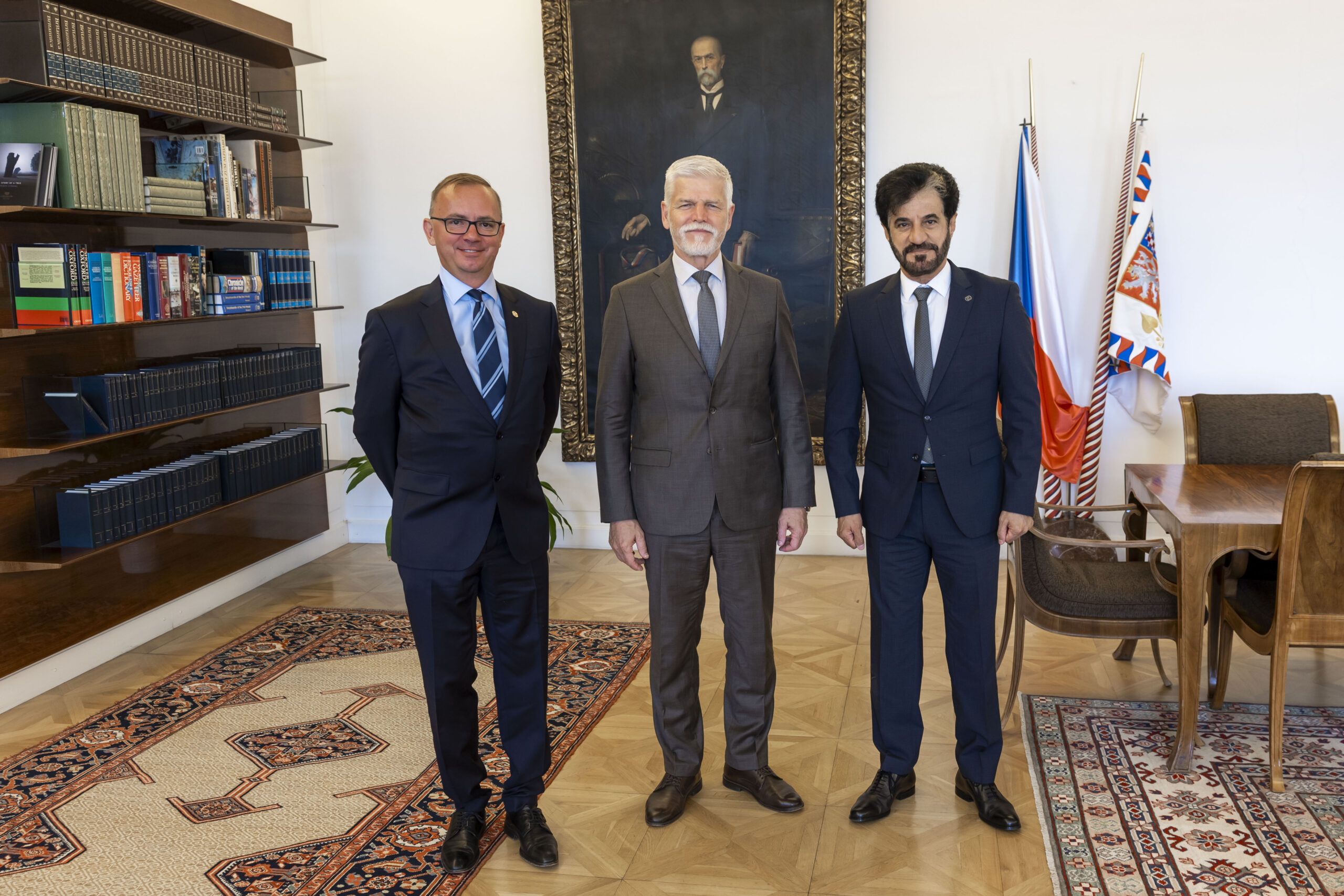 Presidente da FIA, S.E. Mohammed Ben Sulayem reuniu-se com o Presidente da República Checa, o Primeiro Ministro e líderes governamentais em Praga