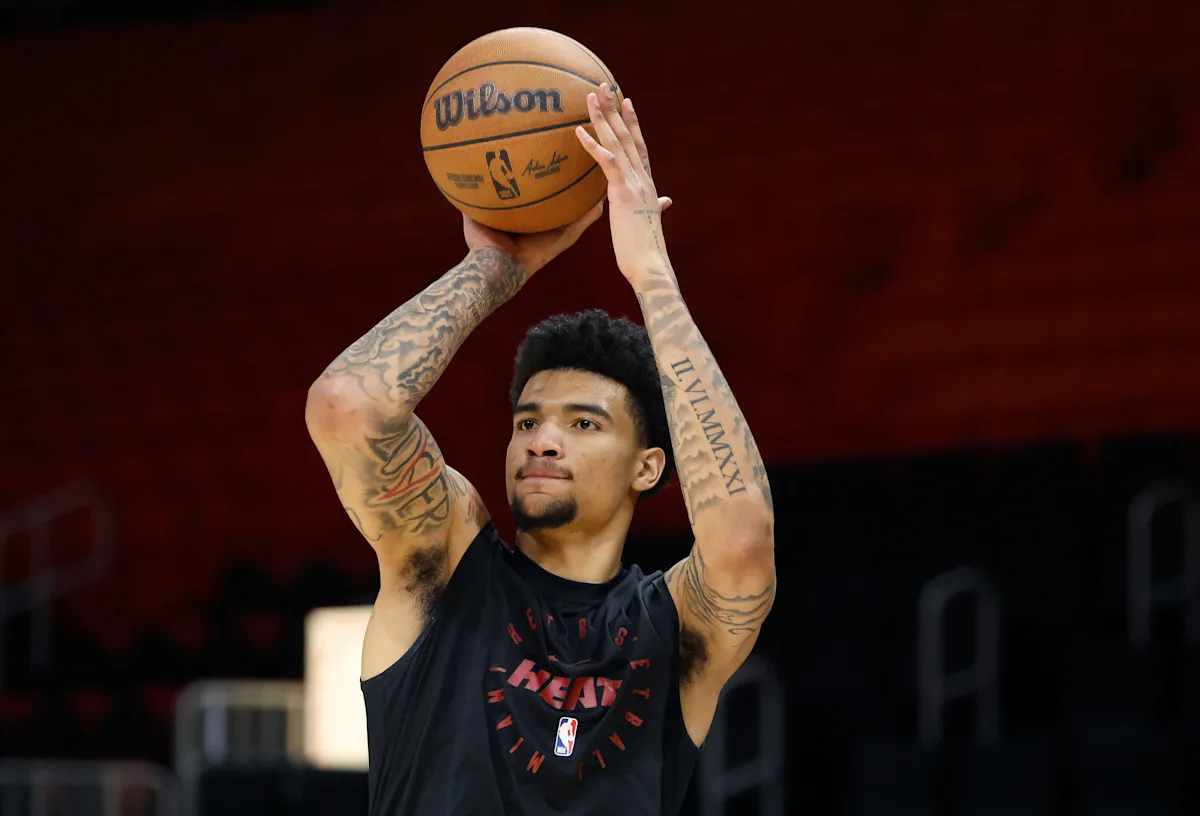Quem são os jogadores que o Bucks recebe do pacote comercial Heat in the Giannis?