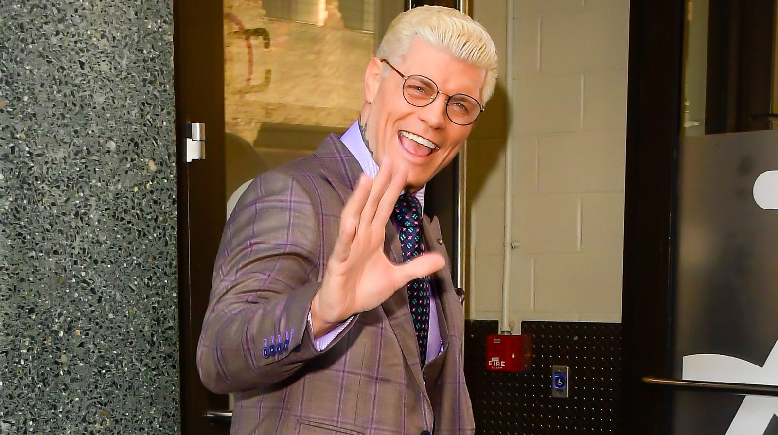 Resultados do WWE SmackDown 19/06 - Dois campeonatos em jogo, partida do desafiante nº 1 e muito mais