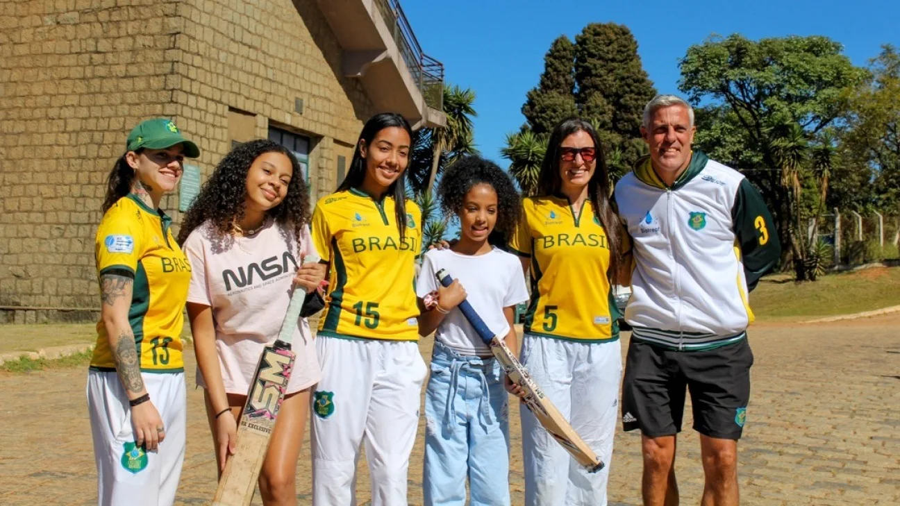 Roberta Moretti, campeã brasileira de críquete, está se aposentando das competições internacionais
