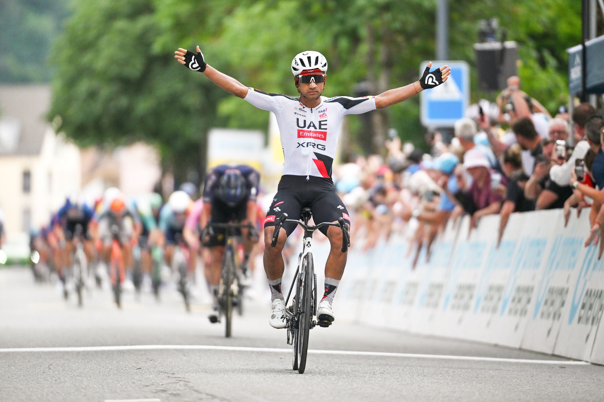 Tour de Suisse: Jhonatan Narváez vence Xander Meurisse para vencer a etapa 3, enquanto a dupla resiste por pouco à perseguição principal