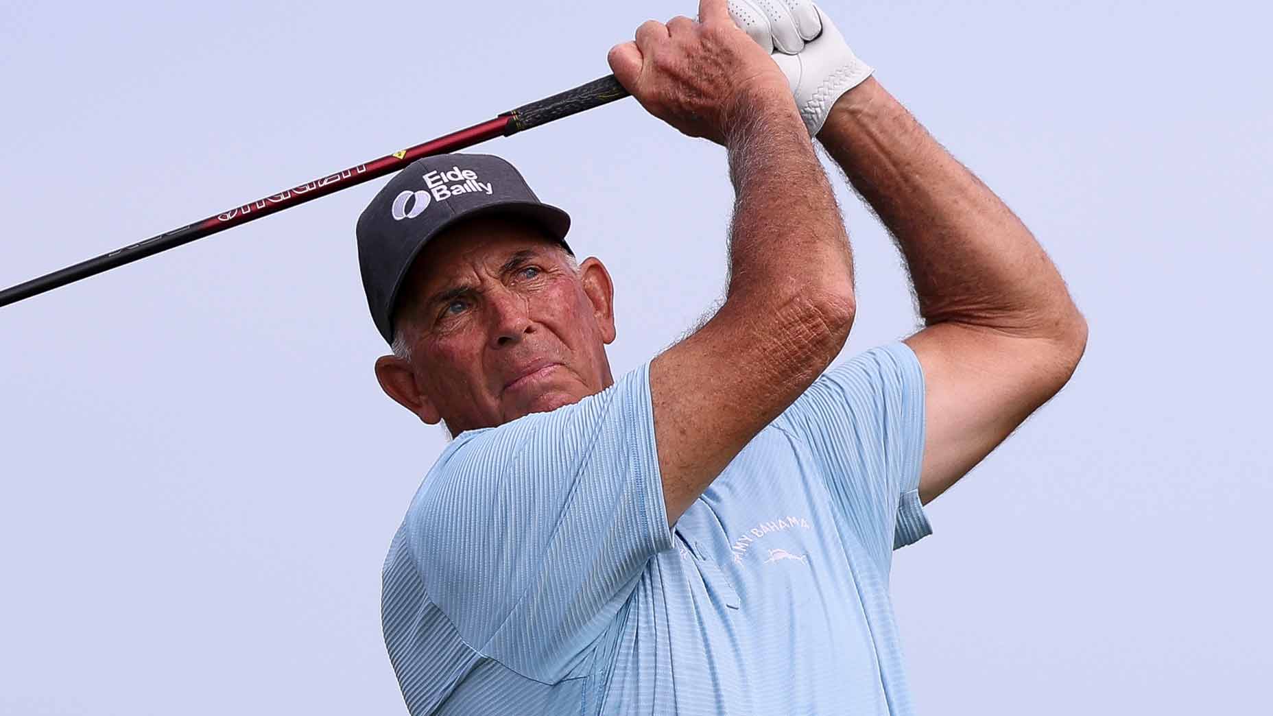 Um grande campeão aplica uma séria penalidade do PGA Tour para profissionais da LIV