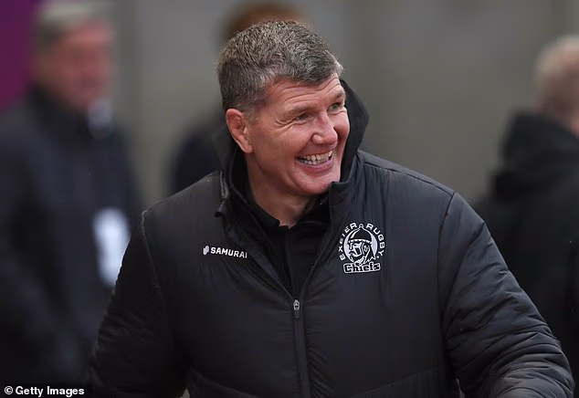 ‘Ou você tem uma boa ética de trabalho ou não’, diz Rob Baxter, que assinou um novo contrato de longo prazo com Exeter Chiefs