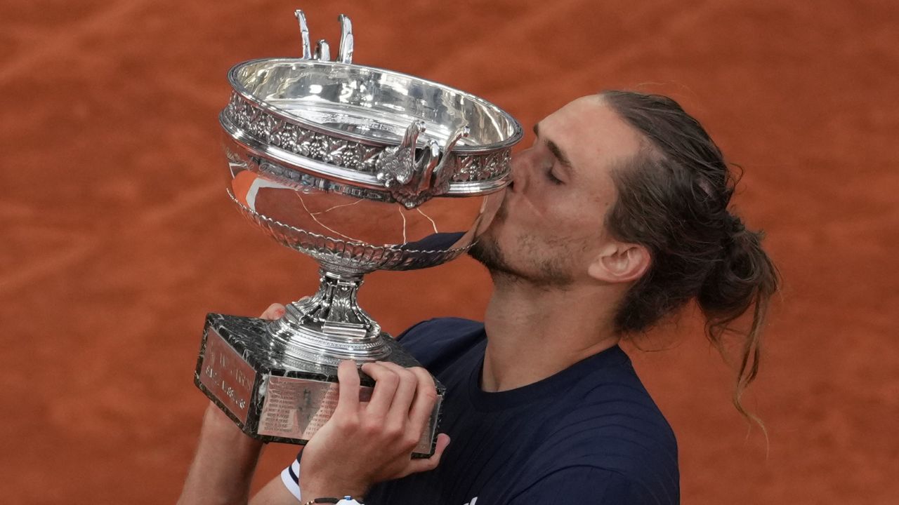 Zverev derrotou Cobolli para vencer o Aberto da França, o primeiro Grand Slam
